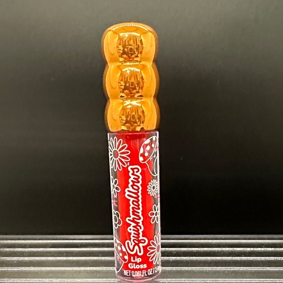 Squishmallows Shimmer Spray, Blush Stick and Lip Gloss. - Picture 7 of 8